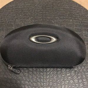 Hard shell Oakley sunglasses case